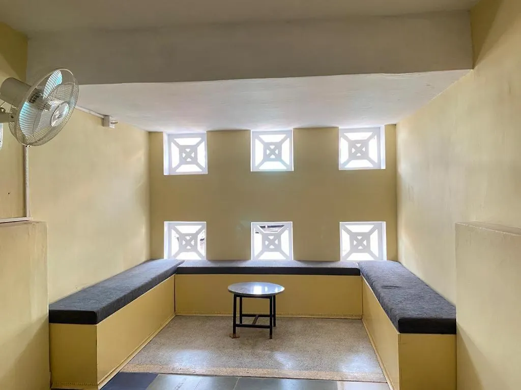 호텔 Ormayidam Residency 트리반드룸