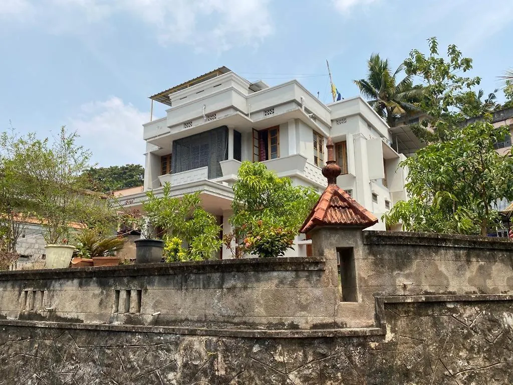 Ormayidam Residency 트리반드룸