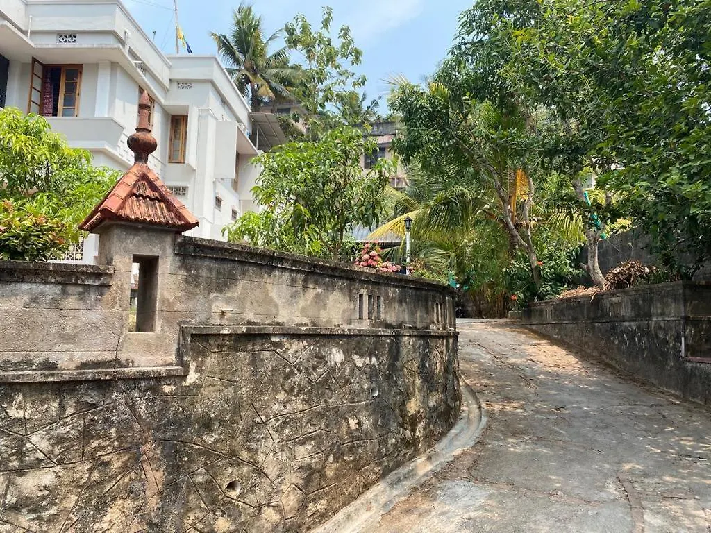 Ormayidam Residency 트리반드룸